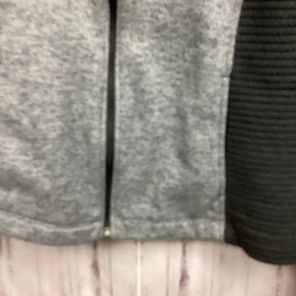 The North Face Jacket Black Gray Fleece Ribbed Sleeves M